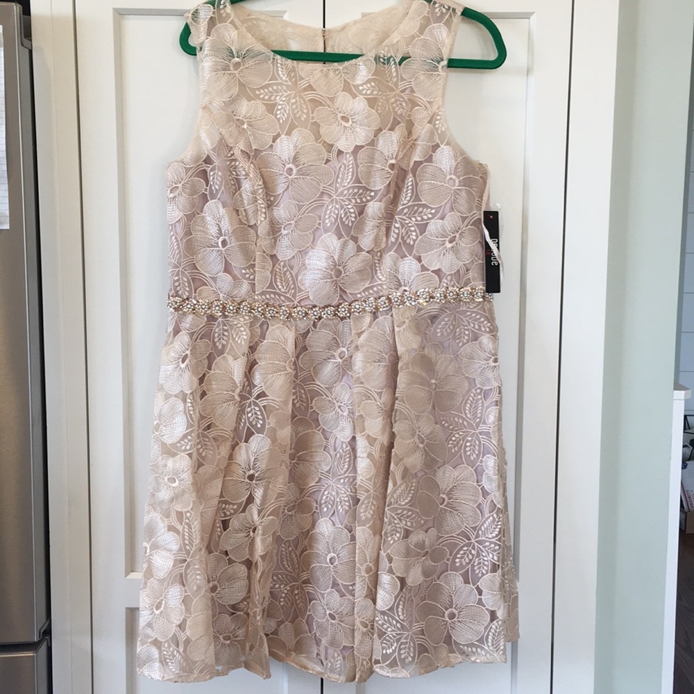 Decide 1.8 dress
